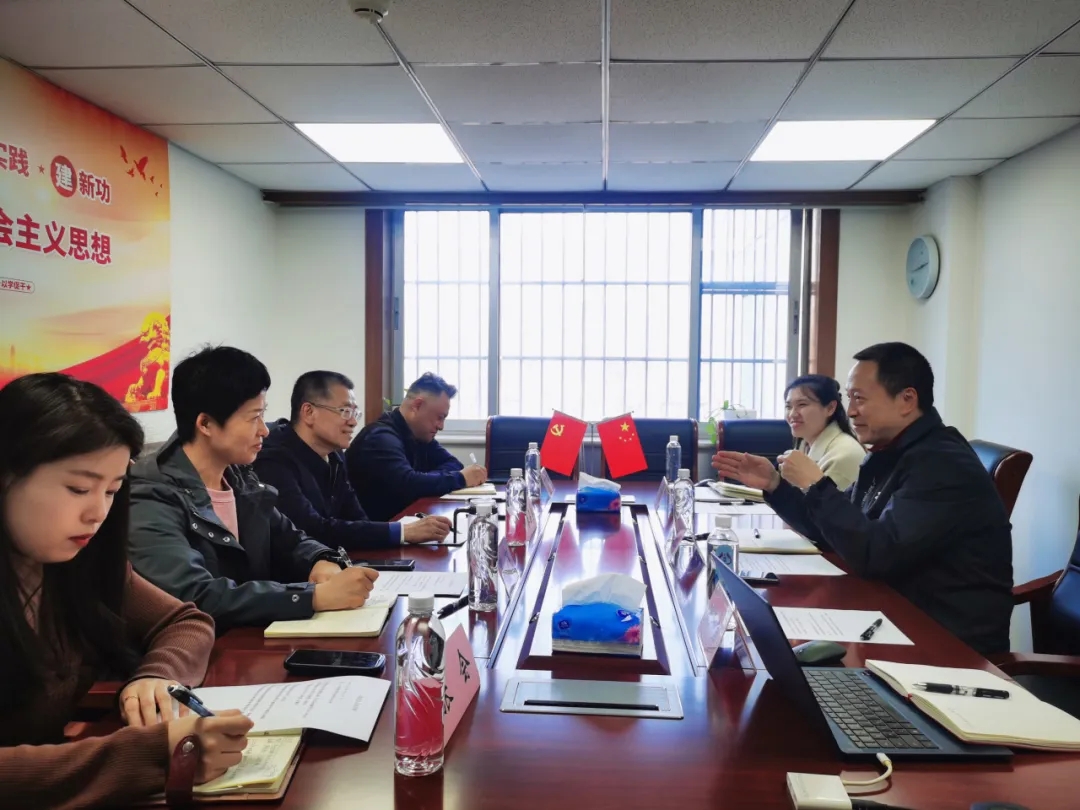 华为终端手机产品线副总裁李昌竹一行到访中国建筑材料流通协会